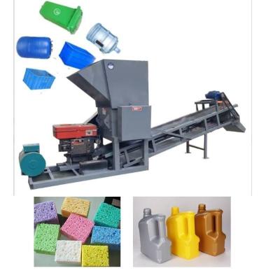 China 700kg Capacity Portable Mobile Diesel Powered Plastic Crusher Machine for sale