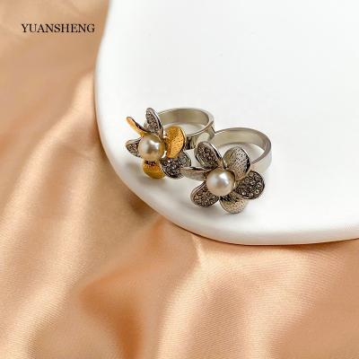 China Delicate Fine Bagues Gold Filled Stainless Steel Jewelry Pearl Flower Rings Couple Ring for sale