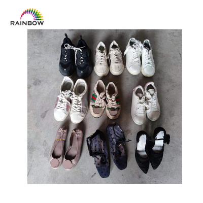 China Mixed wholesale premium ukay luxury branded used shoes for men and women for sale