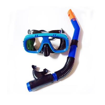 China Waterproof Fashion Half Face Mask Diving Snorkeling Eco-friendly Material Swimming Set for sale