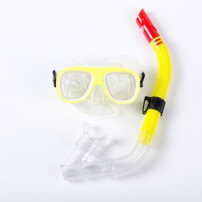 China Eco-friendly Material Swimming Diving Swimming Set Waterproof Snorkeling Diving Half Face Mask for sale