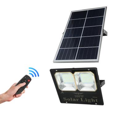 China 30w 300w Garden Household Aluminum Outdoor Waterproof Solar Ip66 Solar Flood Light Led Solar Flood Light for sale