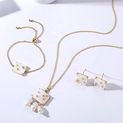 China TRENDY jewelry set real gold natural pearl brass plating chain baroque pearl necklace earrings for woman gift for sale