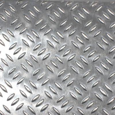 China 304 314 1025mm High Strength Stainless Checkered Plate for sale