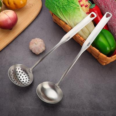 China Sustainable Stainless Steel Kitchen Utensils Soup Ladle Slotted Soup Spoon for sale