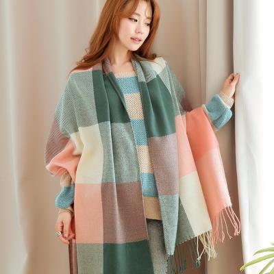 China Newest Designer Cashmere Plaid Scarf Cashmere Scarf Muslim Cashmere Scarf High Quality Wholesale High Quality Plaid Scarf for sale