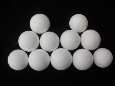 中国 KA404 White Activated Alumina Catalyst Carrier 6-8mm With China Origin 販売のため