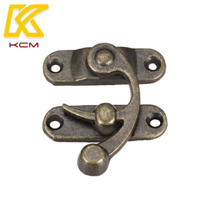 China Automatic Wooden Box Swing Arm Latch Plated Antique Bronze Lock Clasp Vintage Latch Straight Hook Latch for sale