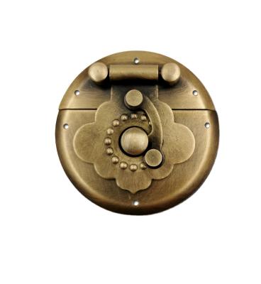 China Wooden Box Lid Buckle Latch Jewelry Box Hook Lock Latch Small Case Brass Classic Buckle Automatic for sale