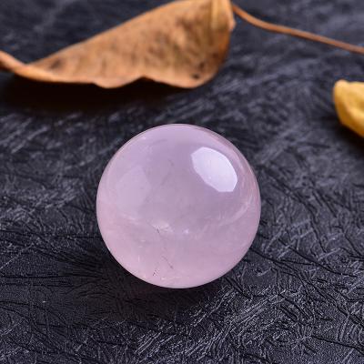 China Europe wholesale 20-40mm size natural crystal ball rose quartz feng shui ball healing crystal ball for sale