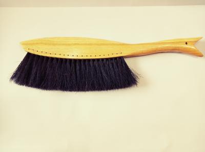 China Bed Dust Hand Brush For Cleaning 40cm Soft Brush With Handle for sale