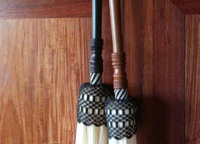 China Ebony Wooden Handle Horse Tail Fly Whisk Handmake Silky Straight Wave for sale