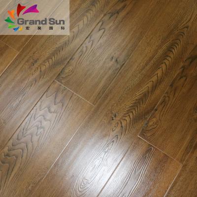 China Indoor Residential Exterior Wood Decking 12mm Plastic Composite Laminate Flooring 8mm for sale