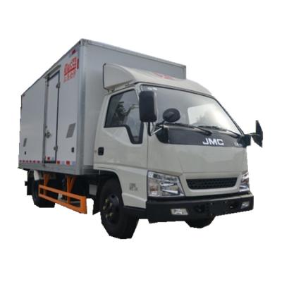 China JMC 116hp Refrigeration Freezer Trucks Euro V 1 Ton Load Meat Fish Transport Refrigerator Trucks 6 Wheels Refrigerated Truck 1385 Kg for sale