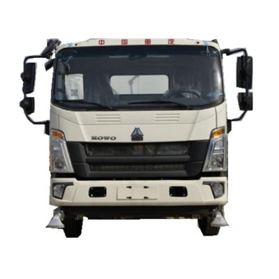 China Construction worksÂ   Hot Sale Euro VI Diesel Type Howo 4*2 Drive Weel 160HP 6.3CBM Water Carrie Tanker Sprinkler Tank Truck For Sale In Kenya for sale