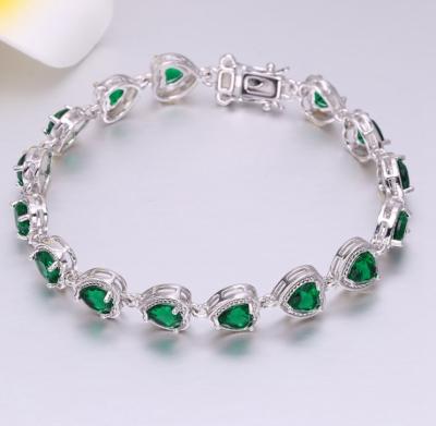 China Trendy Fashion Copper OL Inlay Micro Zircon Heart Bracelet Platinum-Plated Women Bracelet OEM Own Factory for sale