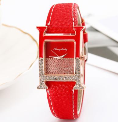 China New Watch Women's Two-Tone Pearlescent Diamond Square Ladies Quartz Shell Automatic Date Watch for sale