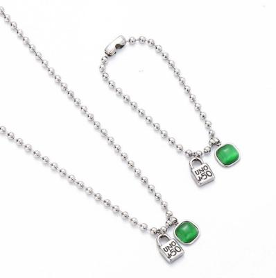 China Stainless Steel Romantic Korean Creative O-Shaped Chain Couple Heart Necklace Bracelet Set Solid Set for sale