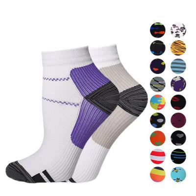 China Breathable Anti Slip Sport Socks Men Running Sock Customize Socks High Quality Sell A Variety Of Styles Nylon Wholesale for sale