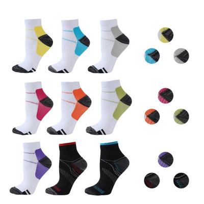 China Wholesale High Quality Breathable Soccer Socks And Grip Socks Soccer Hosiery Cheap High Quality Anti Slip Socks for sale