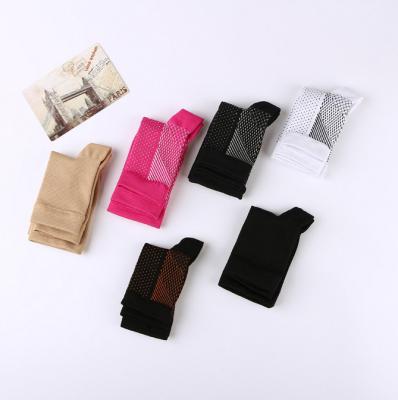 China Sale Ruffle Socks HOT Custom Quarter Breathable Sports Socks White Grip Non Slip Wonder Socks For Kids Breathable for sale