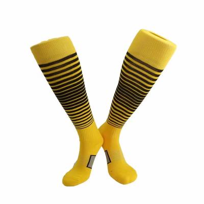 China New Arrival Outdoor Sports Breathable Football Socks Knee High High Quality Factory Price High Long Socks With Stripes for sale