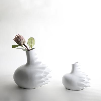 China Europe modern design resin art sculpture creative white flower vase for home decor for sale