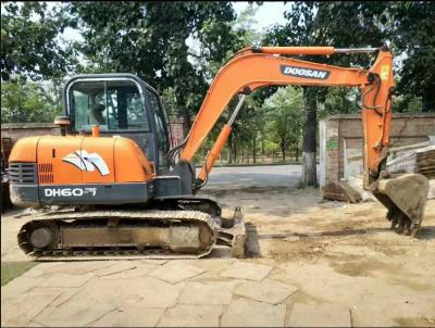 China Máquina escavadora usada de 6 toneladas DH60-7 de Doosan de 4 cilindros mini com baixos horários laborais à venda