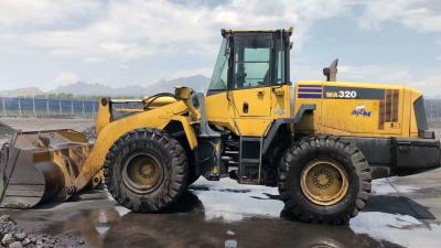 China Payloaders usado japonés original KOMATSU WA320 con el motor fuerte de KOMATSU en venta