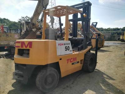 China La manipulación de materiales FD50 utilizó la carretilla elevadora de TCM, altura de elevación levantada usada de los camiones los 5m en venta