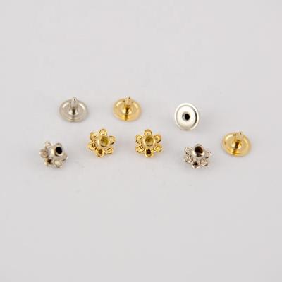 China Custom High Quality Crystal Rivet Studs With Rhinestone Nickel Free for sale