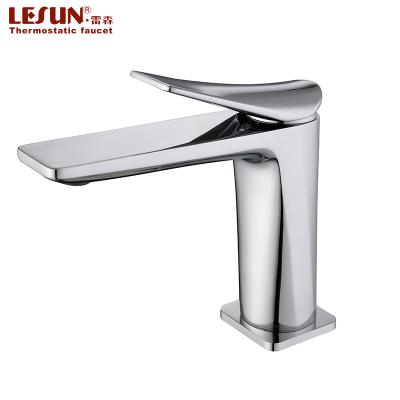 China Metered Faucets Luxury Hotel Package Modern Bathroom Chrome Plated Single Hand Faucets Wash Face Basin Faucet for sale