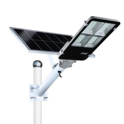 China Outdoor ROAD 200W Motion Lamp Solar Quality Spot Outside Solar Street Light for sale