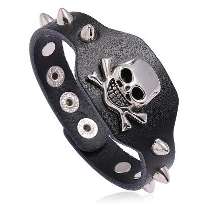 China New Personal Punk Rivet Skull Charms Large Wide Adjustable Clasp Men's Leather Bracelets Bangles for sale