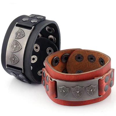 China New Jewelry Hip Hop Geometric Adjustable Hop Clasp Charms Wide Genuine Leather Bracelet For Men for sale