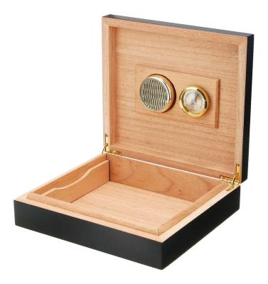 China Low MOQ Golss High End Rectangle Lacquer Travel Cigar Humidors Display Wooden Black Cigar Storage Box With Front Digital Hygrometer for sale