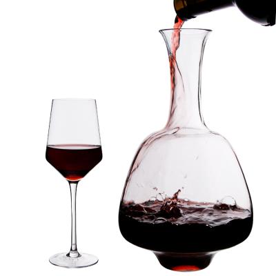 China New Design Classic 1700ml/Postmodern Clear Round New Wine Glass Decanter With Wooden Bottom Huge Glass Juice Carafe Glass Water Pitcher for sale