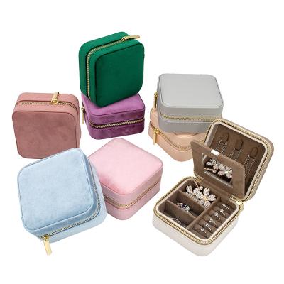 China Small Mirror Jewelry Case Organizer Hot Sale Gift Modern Simple Custom Zipper Travel Jewelry Box en venta