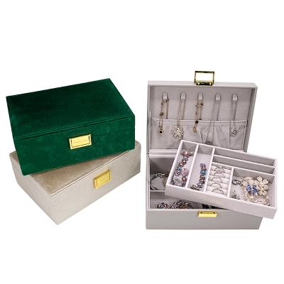 Κίνα Recyclable Customize Jewelry Organizer Case Crystal Gift Necklace Ring Leather Luxury Large Jewelry Storage Boxes προς πώληση