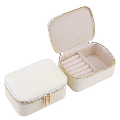 Cina Eco-friendly Travel Jewelry Box PU Leather Jewelry Box With Double Layers in vendita