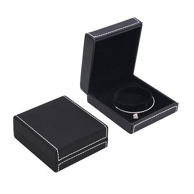 中国 Custom Luxury PU leather+Plastic Jewelry Packaging Boxes Elegant Black PU Leather Bracelet Jewelry Packing Box 販売のため