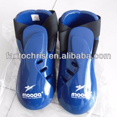 China Diving Foam Taekwondo Foot Protector ITF Foot Kick Pads 904012 for sale