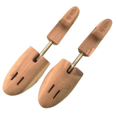 China Eco-Friendly Men's Red Cedar Wood Shoe Tree Single Tube, CEDAR SHOE TREE FOR MEN, Men's Full Toe Cedar Shoe Tree for sale