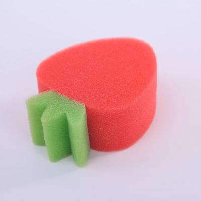 China Sustainable Wholesale Kids Strawberry Kids Bath Sponge Premium Eco - Friendly Kids Sponge Cartoon Fun Baby Bath Fruit Shaped Sponge for sale