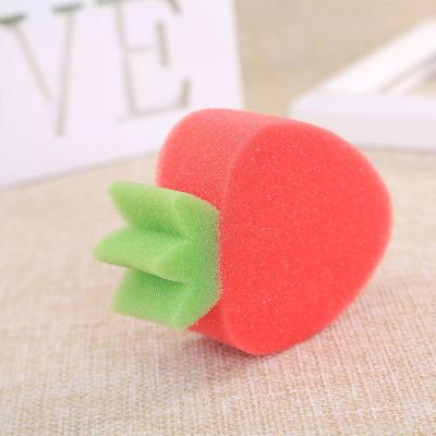 China Sustainable Wholesale Strawberry Shape Baby Bath Shower Sponge For Baby Kids Bathing Fruit Bath Scrubber for sale