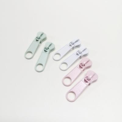 China Nickel Free / Lead Free Plating Zinc Alloy Hard Zipper Materia Elephant Nose Style Lead Free Long Slider for sale