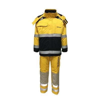 China Industrial Wear Work Safety Acid Resistant Factory Winter Warm And Reflective Unisex Uniform for sale