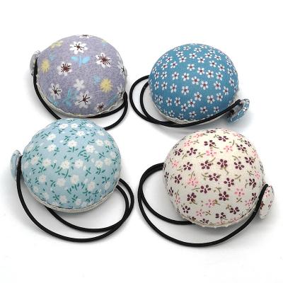 China Classic DIY Tools Sewing Hand Tools Hands Needle Holder For Needlework Cute Needlework Cushion Pin Cushion for sale