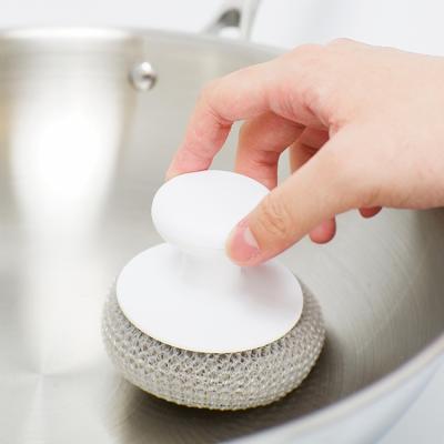 China Best Viable Price Kitchen Cleaning Stainless Steel Ball Mesh Pan Pot Scourer With Small Cleaning Handle for sale