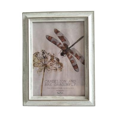 China Simple and elegant style photo frame customizing environment-friendly wholesale RESIN factory photo frame for photography for sale